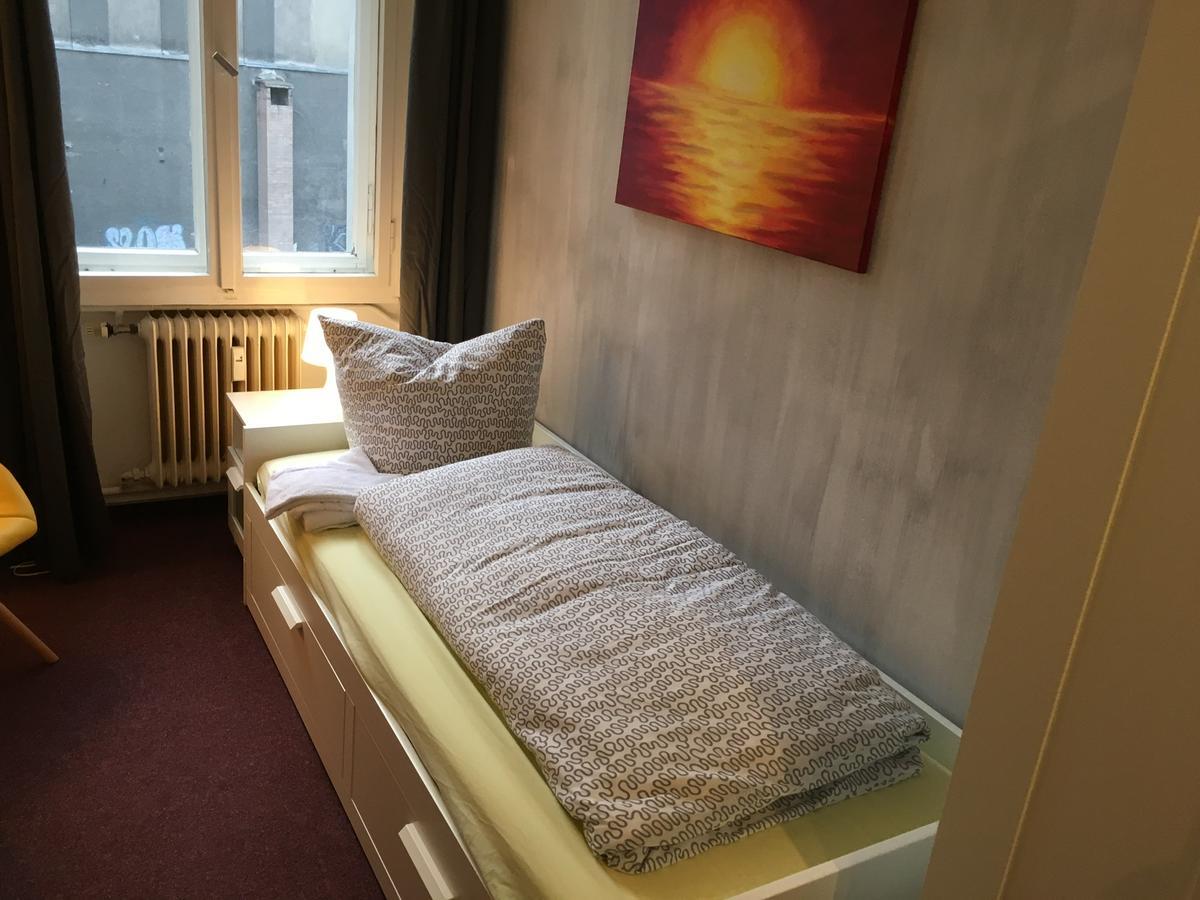 Basic Single Room with Shared Bathroom